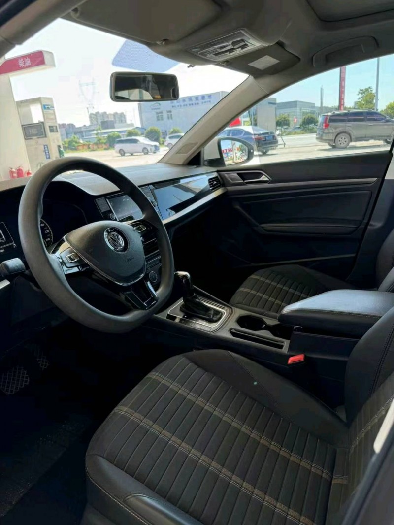 保定18年大众朗逸7