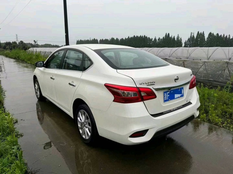 嘉興24年日產軒逸7