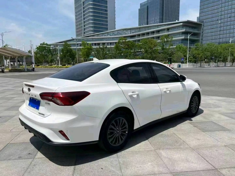 淮安22年福特福克斯4