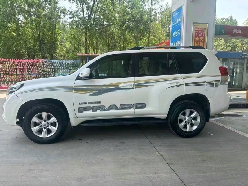 郑州10年丰田普拉多7