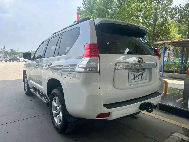 郑州10年丰田普拉多8