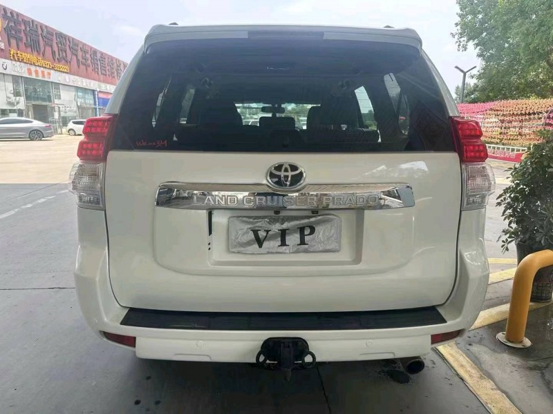 郑州10年丰田普拉多9