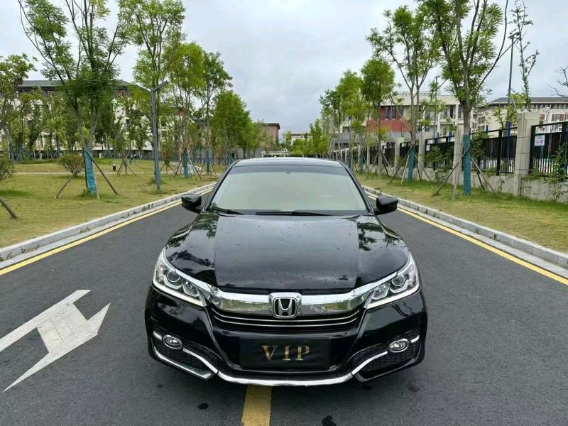 苏州17年本田雅阁1