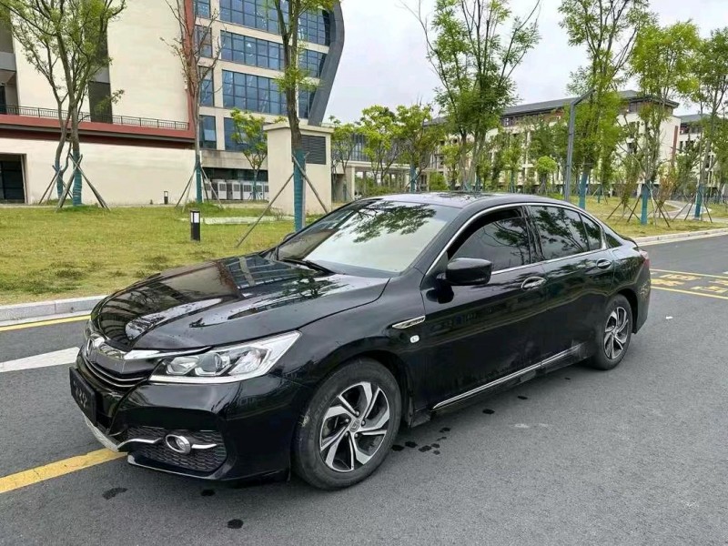 苏州17年本田雅阁8