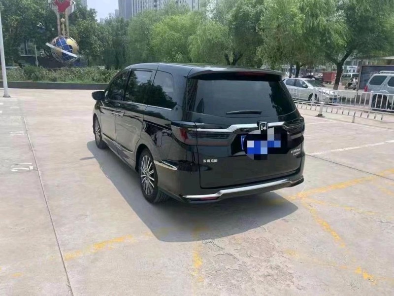 保定24年本田艾力绅2