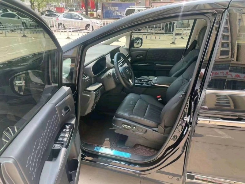 保定24年本田艾力绅6