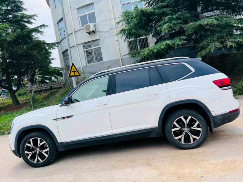 潍坊17年大众途昂3