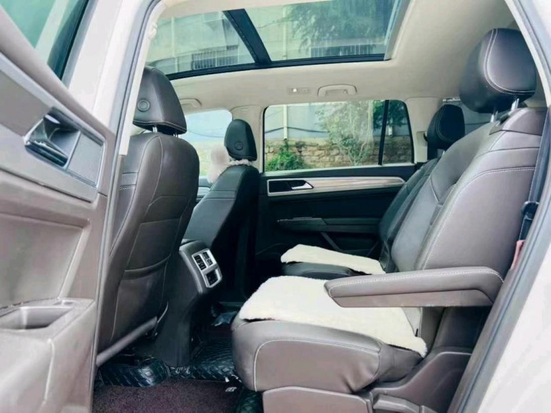 潍坊17年大众途昂6