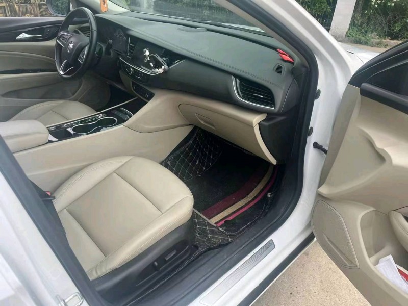 徐州21年别克君威5