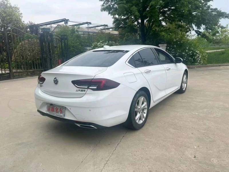 徐州21年别克君威8