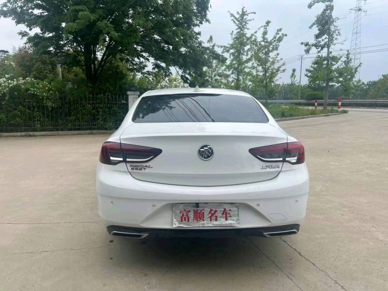 徐州21年别克君威9