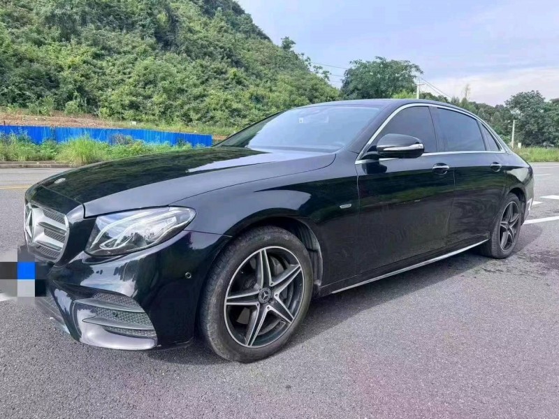 欽州20年奔馳E8