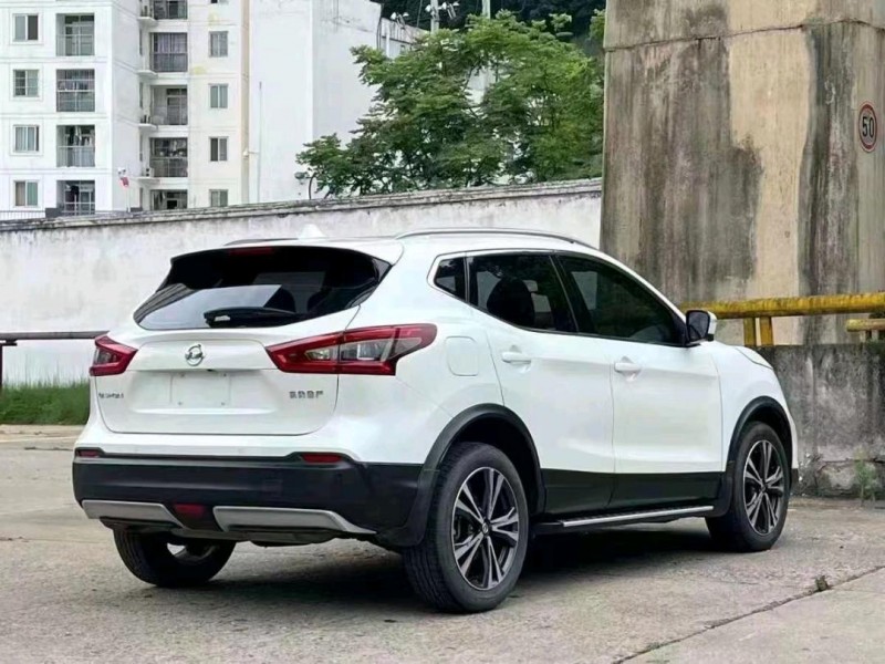 金華20年日產逍客5