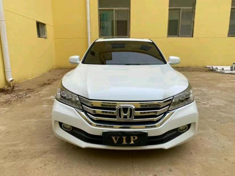 济宁14年本田雅阁1