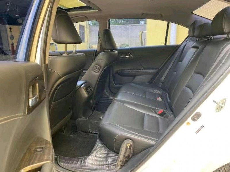 济宁14年本田雅阁6