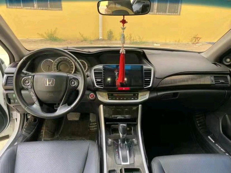 济宁14年本田雅阁7