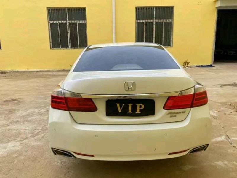 济宁14年本田雅阁9