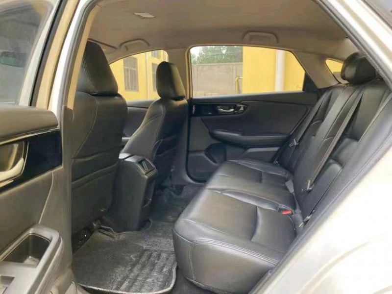 济宁19年本田享域6