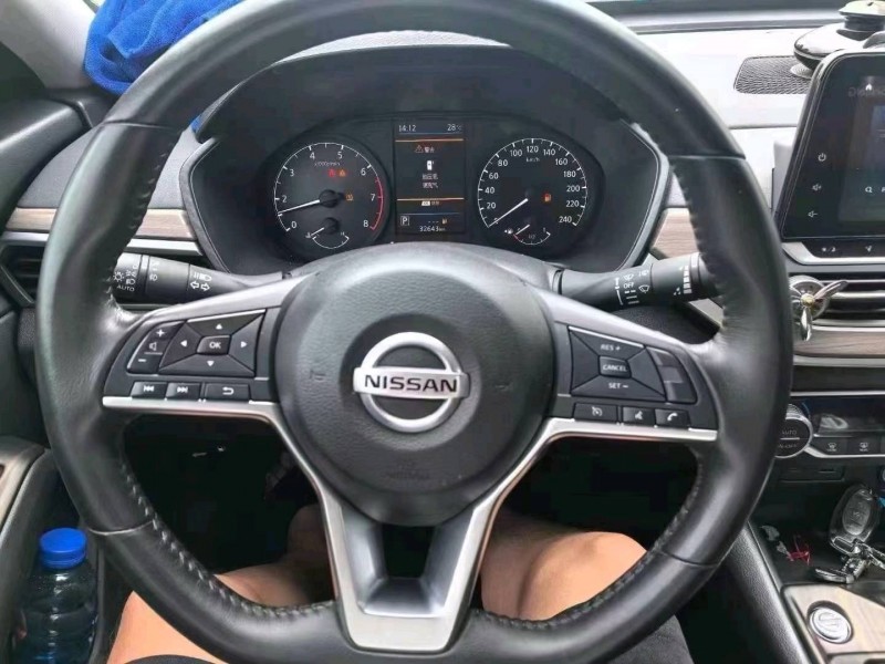 武汉22年日产天籁3