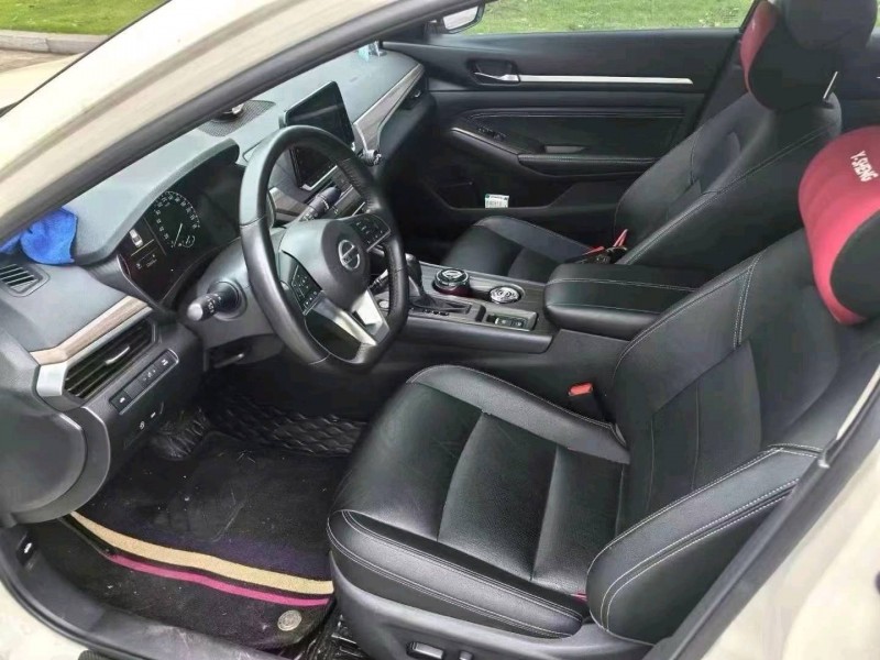 武汉22年日产天籁4