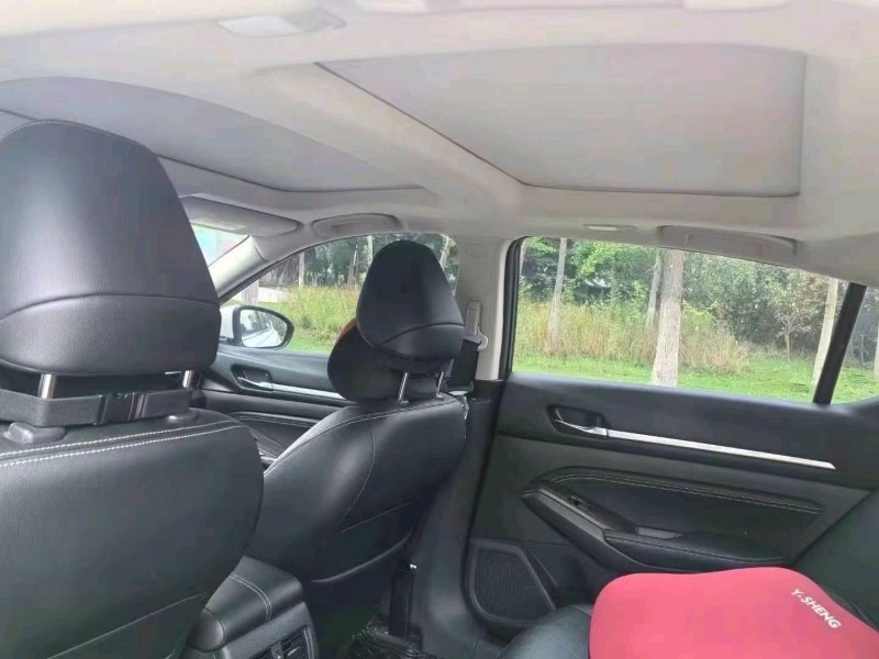 武汉22年日产天籁6