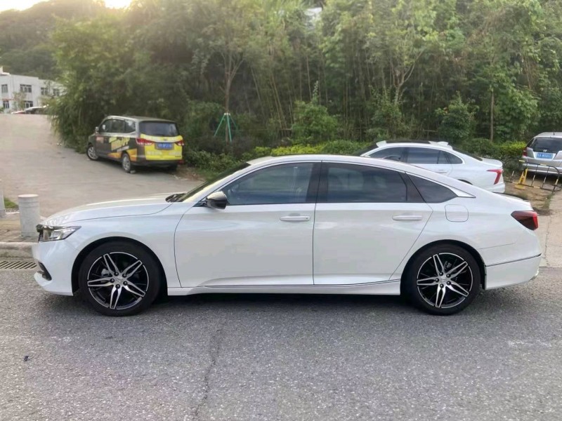 广州22年本田雅阁5