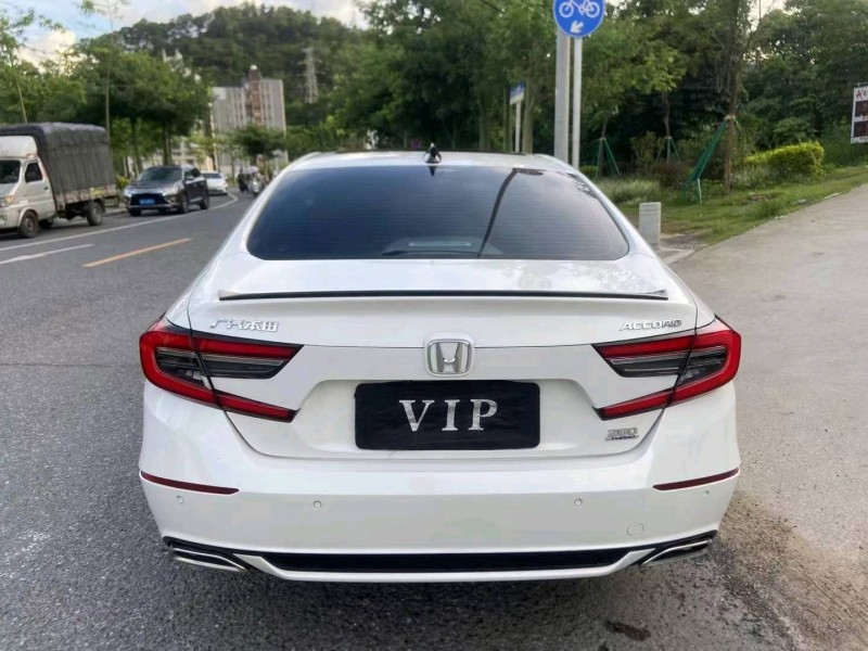 广州22年本田雅阁6