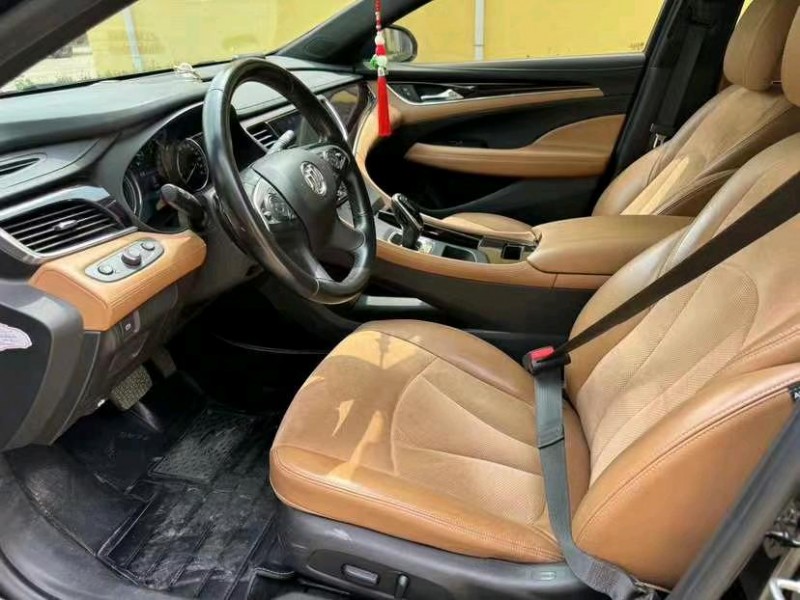 济宁18年别克君越5