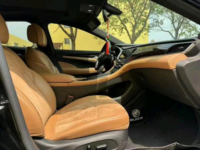 济宁18年别克君越6