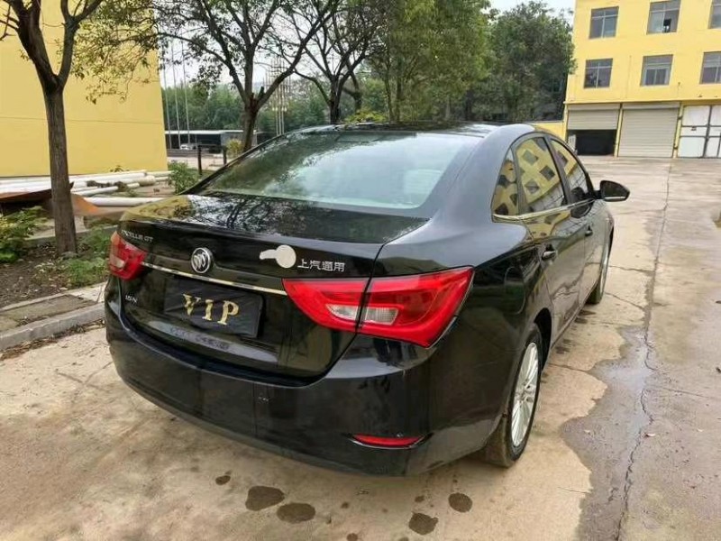 济宁17年别克英朗3