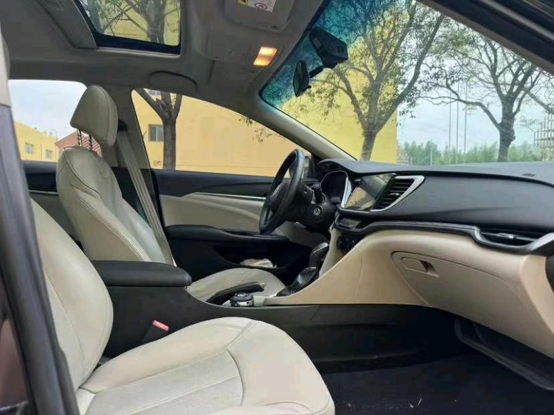 济宁17年别克英朗6