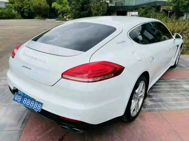 广州15年保时捷帕拉梅拉8