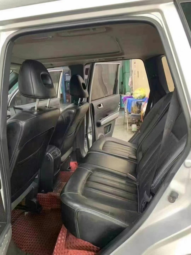 郑州14年日产奇骏5