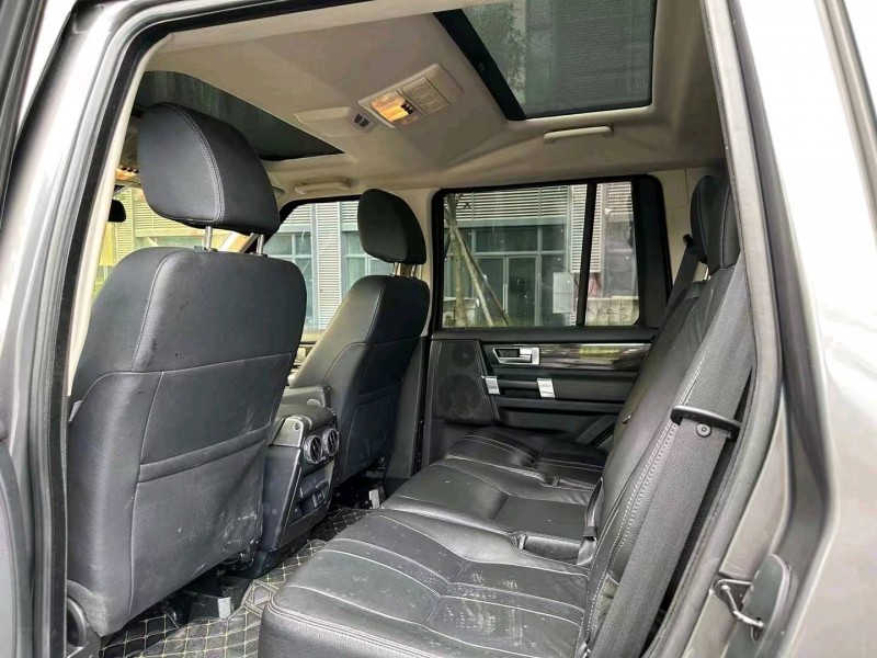 广州16年路虎发现4