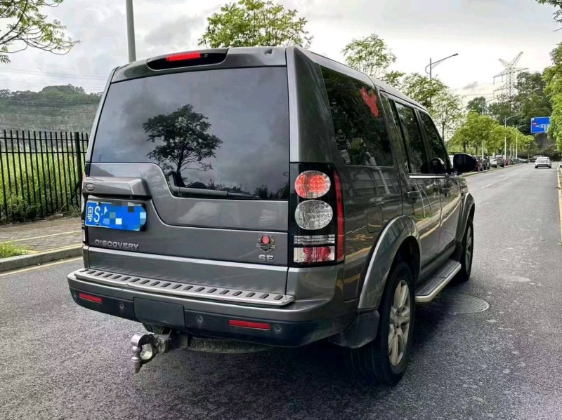 广州16年路虎发现8