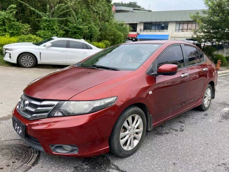 广州12年本田锋范2