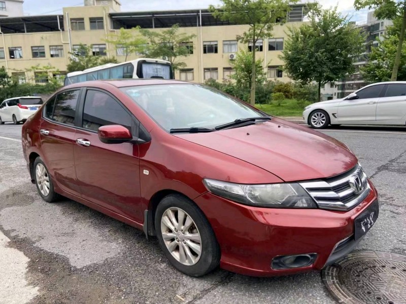 广州12年本田锋范3