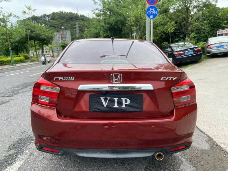 广州12年本田锋范5