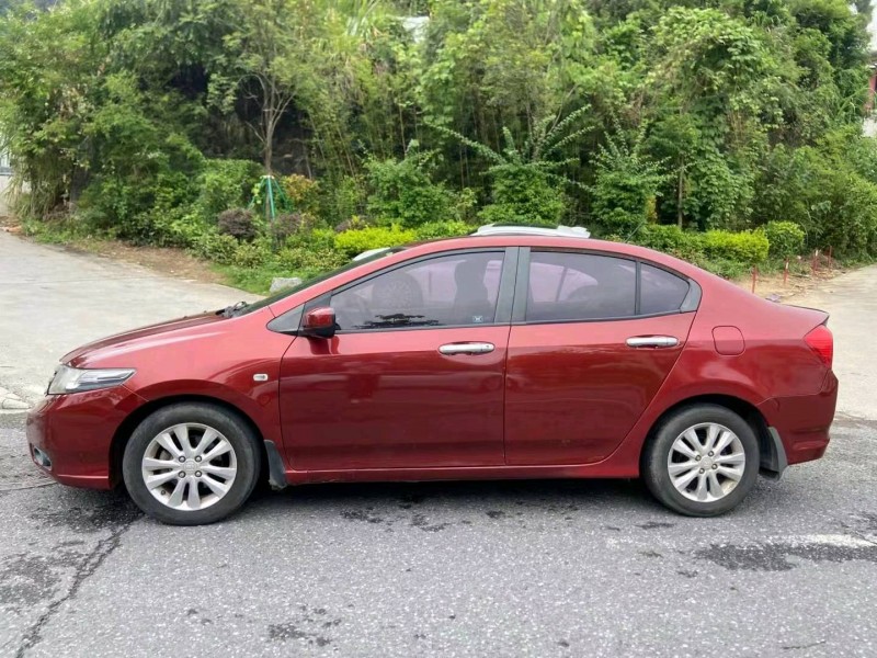 广州12年本田锋范6