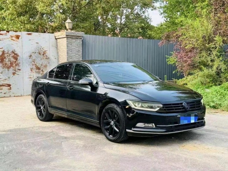 济南17年大众迈腾3