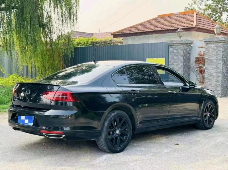 济南17年大众迈腾5