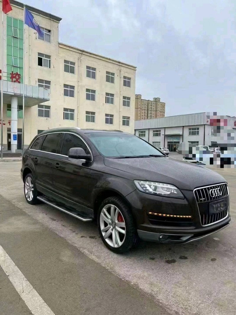 济宁13年奥迪Q73