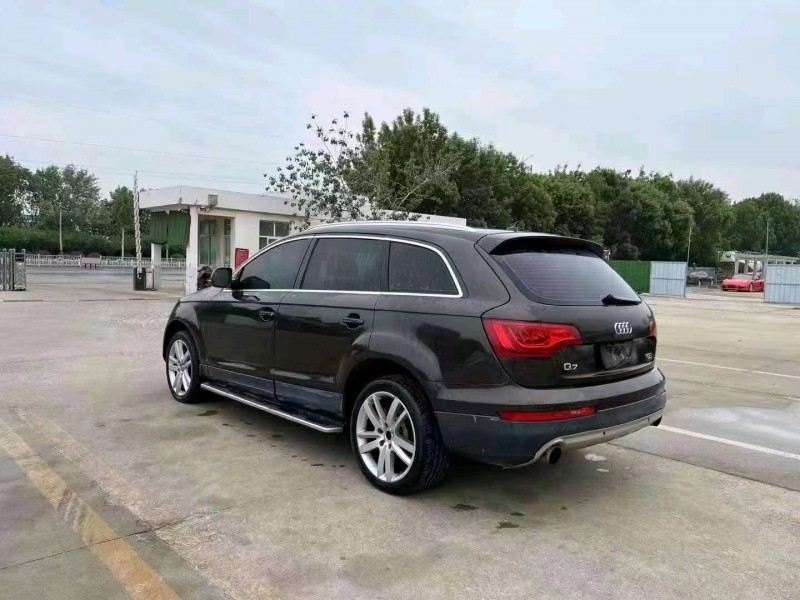 济宁13年奥迪Q78