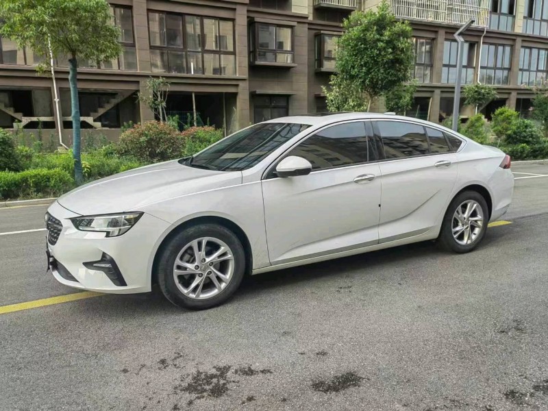 徐州20年别克君威3