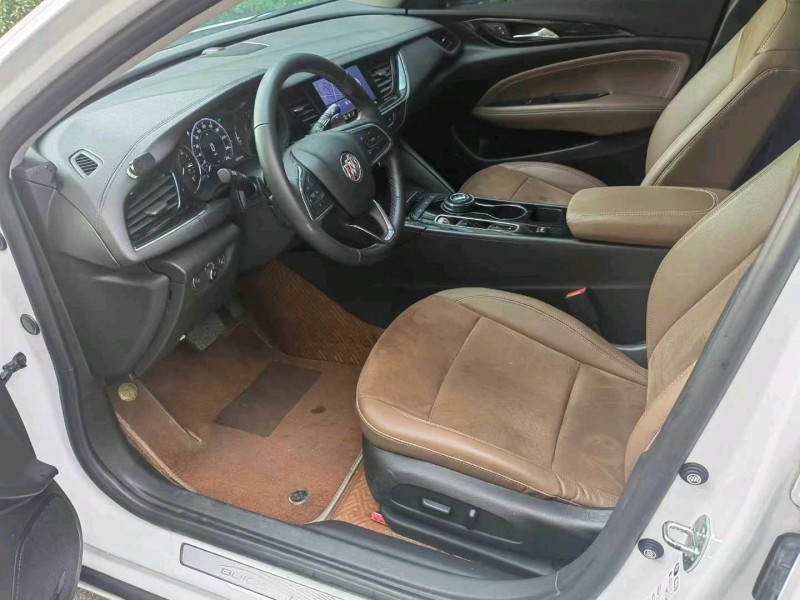 徐州20年别克君威7