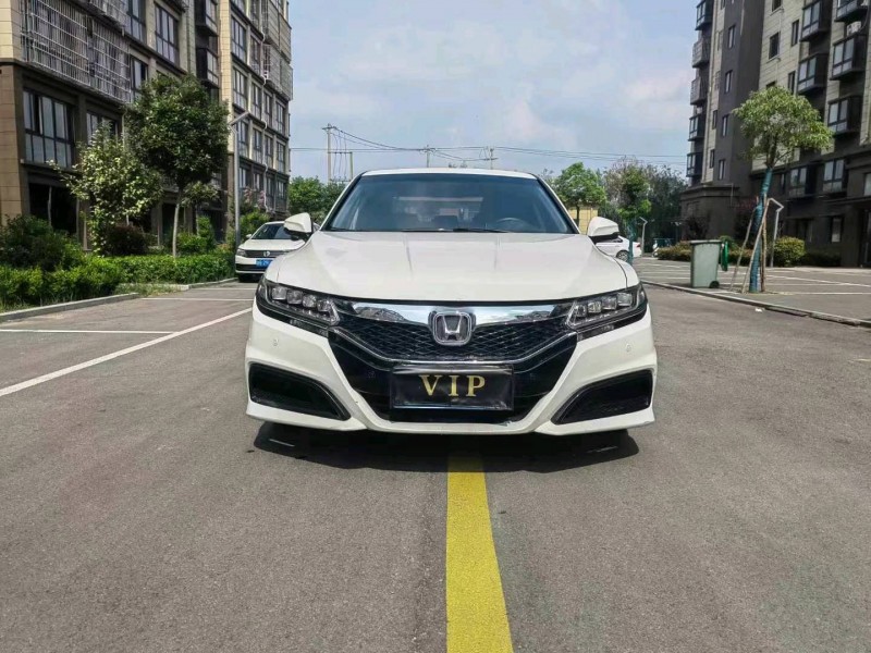 徐州18年本田思铂睿1