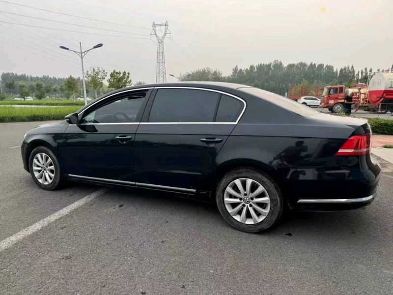 济南16年大众迈腾4