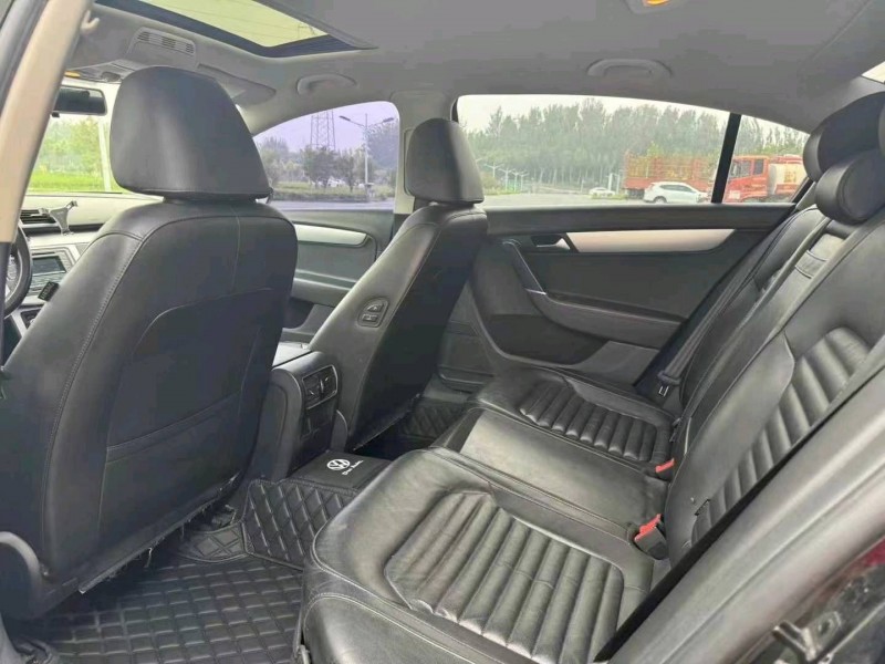 济南16年大众迈腾5