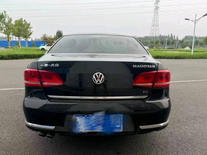 济南16年大众迈腾7