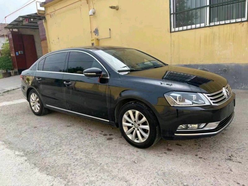 济南16年大众迈腾2